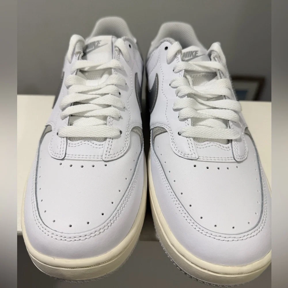 NIKE Gamma Force Sneakers - Women’s White Platform Shoes - Size 8.5 & 9